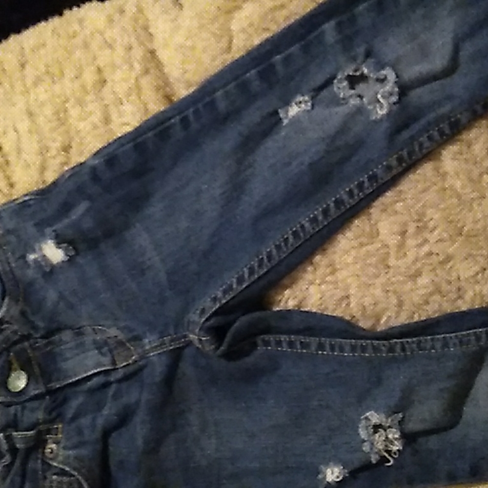 ♥️❤️ Distressed Levi's - Picture 4 of 4